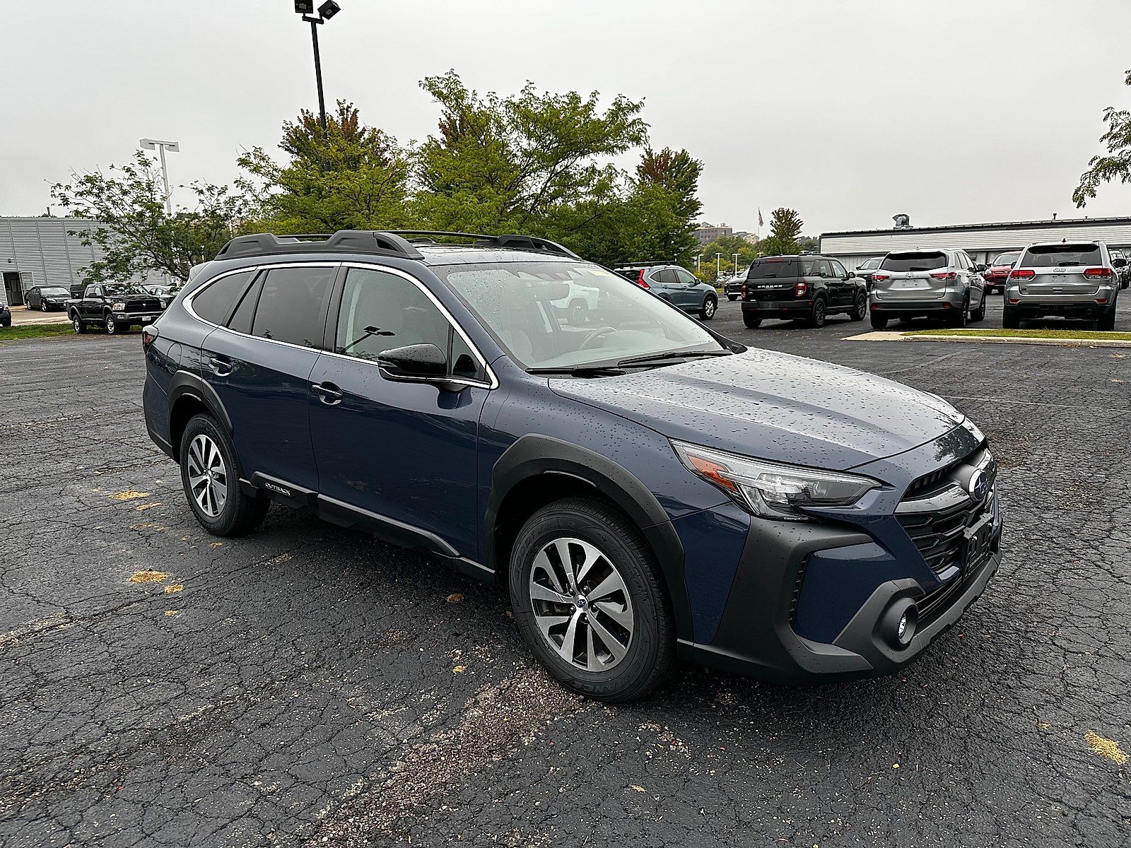 Certified 2023 Subaru Outback Premium w/ Popular Package #1 AWD/4WD image 1