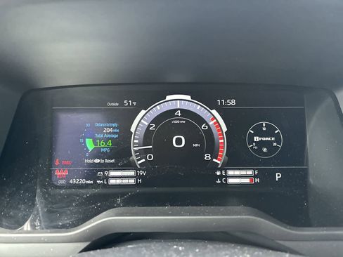 Used 2023 Toyota Tundra Platinum image 9