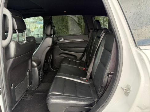 Used 2021 Jeep Grand Cherokee Limited AWD/4WD image 27