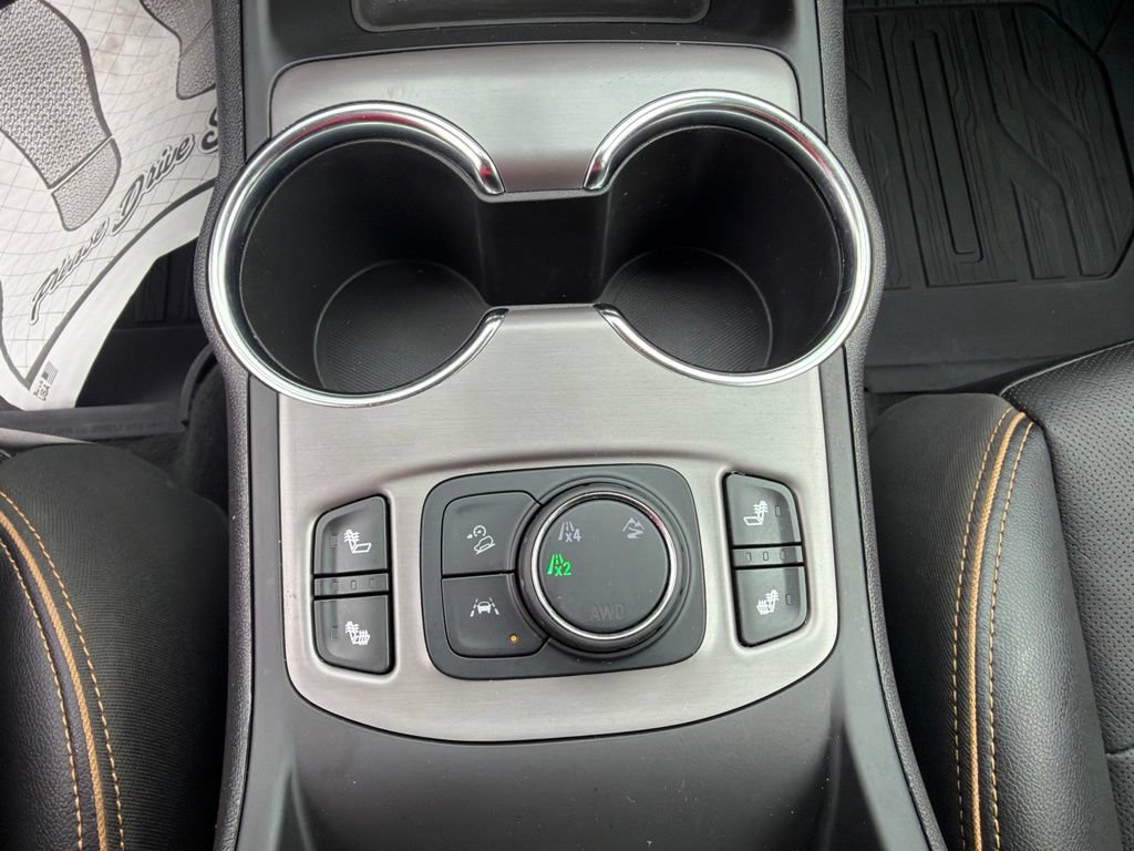 Used 2024 GMC Terrain AT4 AWD/4WD image 24
