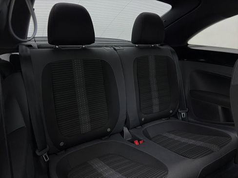 Used 2014 Volkswagen Beetle GSR image 30