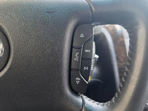 Used 2011 Cadillac DTS FWD image 16