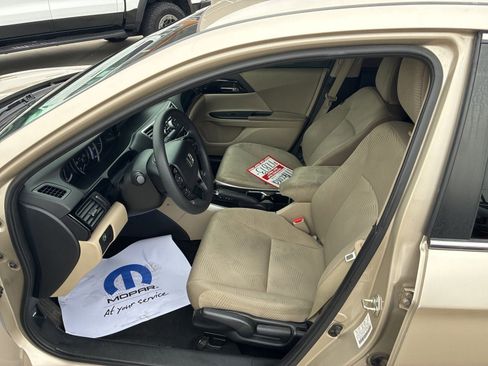 Used 2017 Honda Accord LX image 12