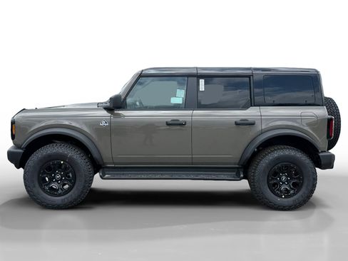New 2026 Ford Bronco Outer Banks w/ Sasquatch Package AWD/4WD image 2