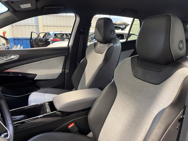 Used 2023 Volkswagen ID.4 Pro AWD/4WD image 23
