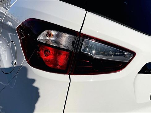 Used 2022 Ford EcoSport SES image 28