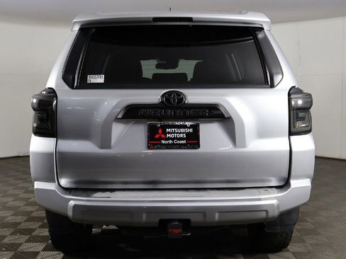 Used 2021 Toyota 4Runner TRD Off-Road AWD/4WD image 9