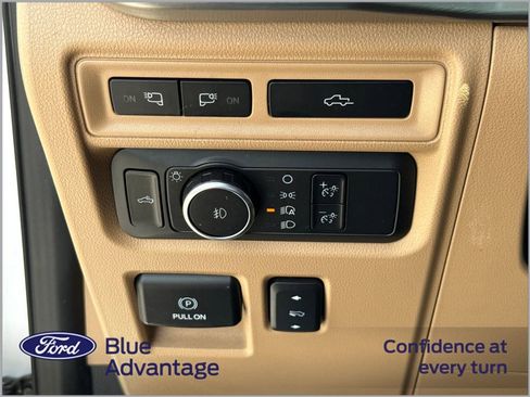 Used 2022 Ford F150 Lariat RWD image 11