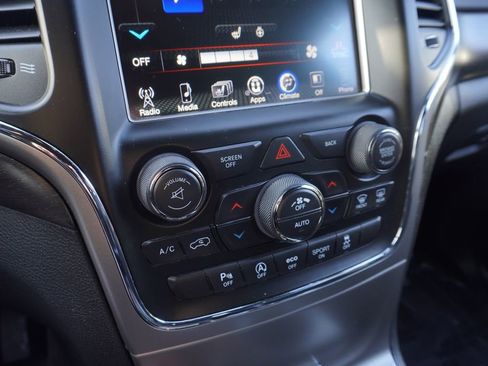 Used 2017 Jeep Grand Cherokee Altitude image 17