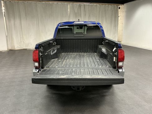 Used 2022 Toyota Tacoma SR5 w/ Black Out Package (TMS) AWD/4WD image 29