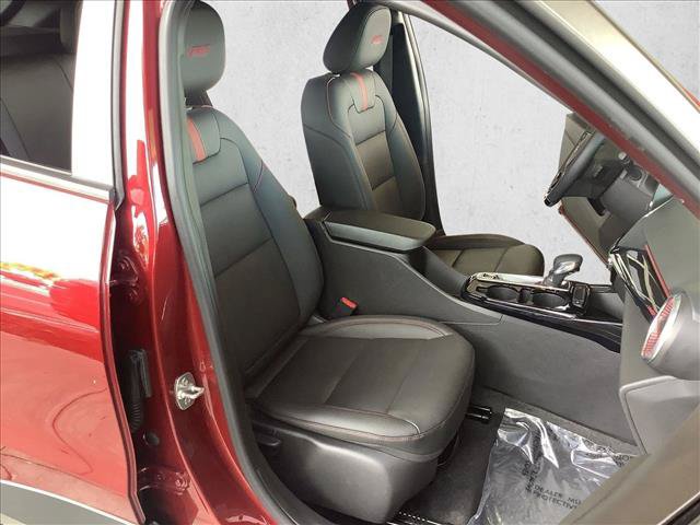 Used 2025 Chevrolet Trax RS w/ Driver Confidence Package FWD image 18