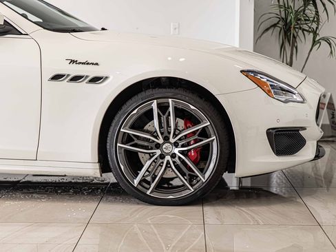 Used 2023 Maserati Quattroporte Modena Q4 image 10