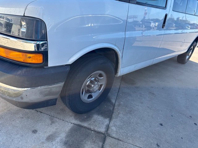 Used 2019 Chevrolet Express 3500 LT w/ LT Preferred Equipment Group RWD image 2