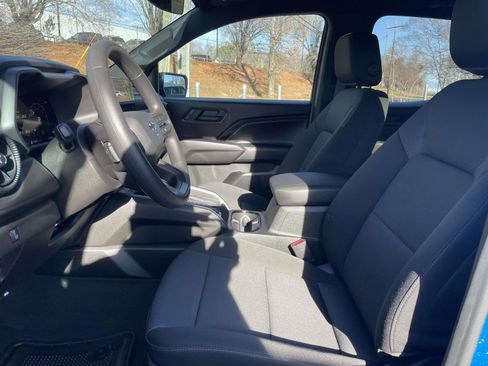 Used 2024 Chevrolet Colorado Trail Boss w/ Advanced Trailering Package image 21