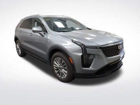 Certified 2025 Cadillac XT4 Premium Luxury image 8