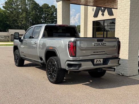 Used 2025 GMC Sierra 2500 AT4 w/ AT4 Premium Plus Package AWD/4WD image 10