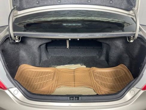 Used 2013 Toyota Camry XLE w/ Leather Pkg image 11