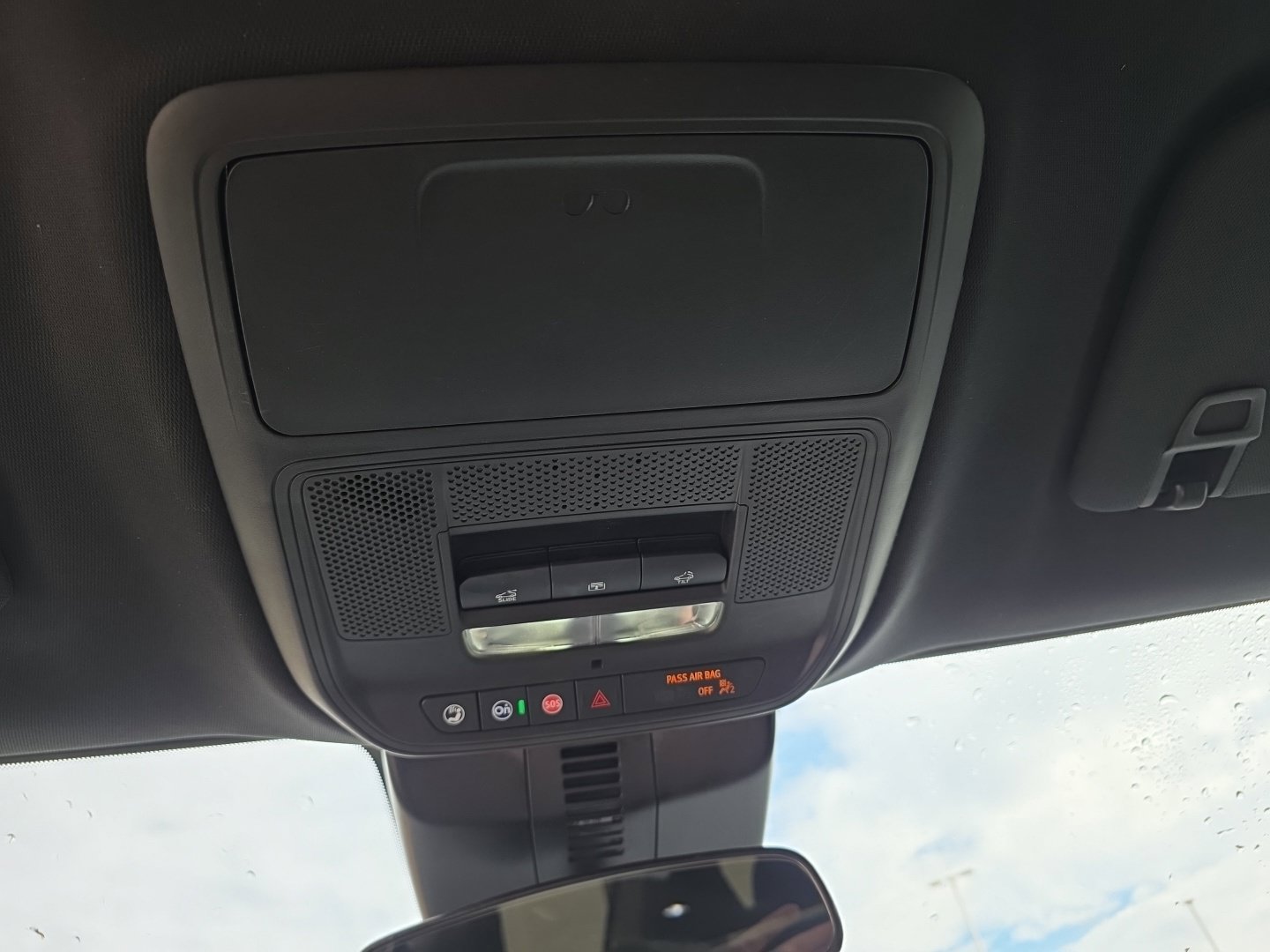 Used 2025 Chevrolet Traverse Z71 AWD/4WD image 15