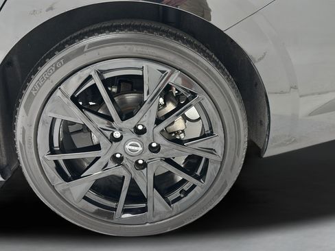 Used 2025 Nissan Sentra SR w/ Midnight Edition FWD image 8