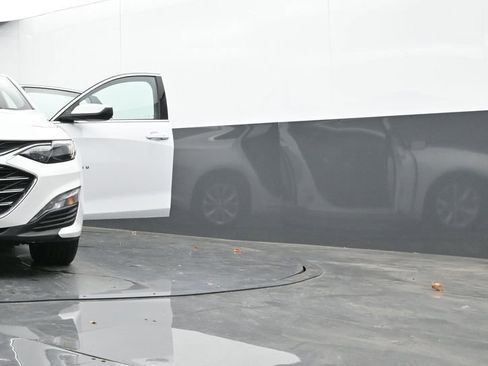 Used 2024 Chevrolet Malibu LT image 68