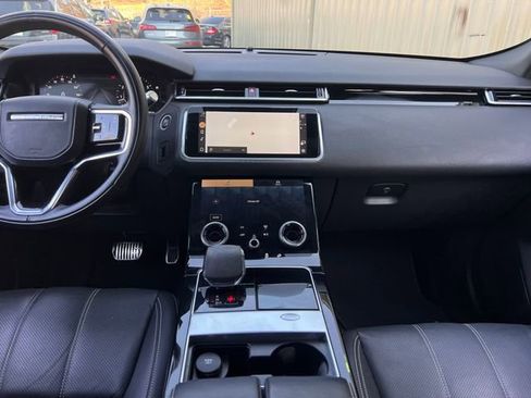 Used 2021 Land Rover Range Rover Velar R-Dynamic S image 16
