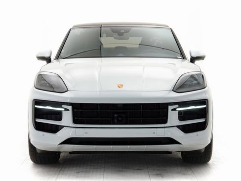 New 2025 Porsche Cayenne GTS image 29