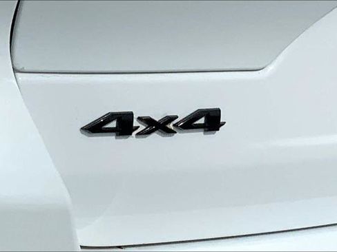 Used 2024 Jeep Grand Cherokee Altitude image 15