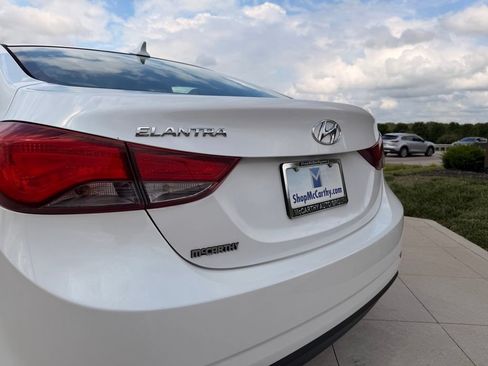 Used 2015 Hyundai Elantra SE FWD image 30