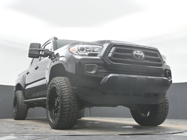 Used 2021 Toyota Tacoma SR AWD/4WD image 39