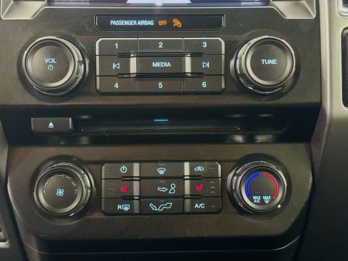 Used 2015 Ford F150 XLT w/ Equipment Group 302A Luxury image 17