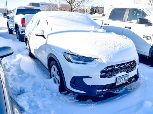 Used 2023 Honda HR-V LX image 15