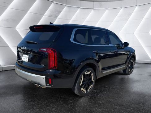Used 2024 Kia Telluride S w/ S Sunroof Package image 5