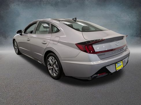 Used 2023 Hyundai Sonata SEL w/ Convenience Package FWD image 6