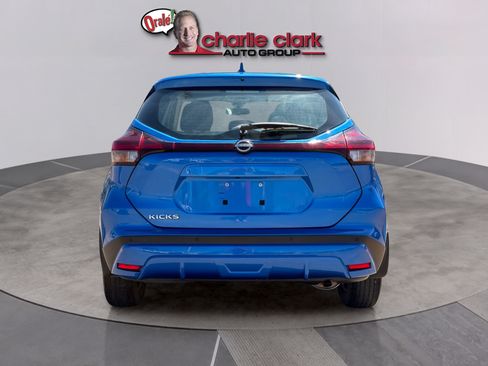 Certified 2022 Nissan Kicks S FWD image 5