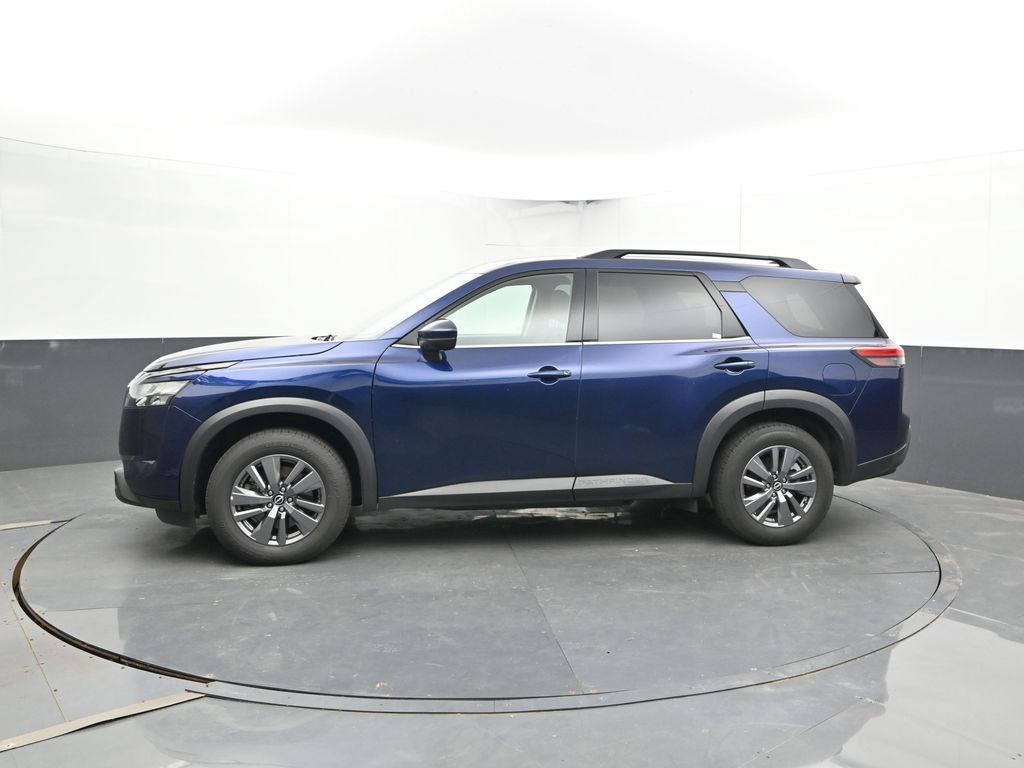 Used 2025 Nissan Pathfinder SV FWD image 7