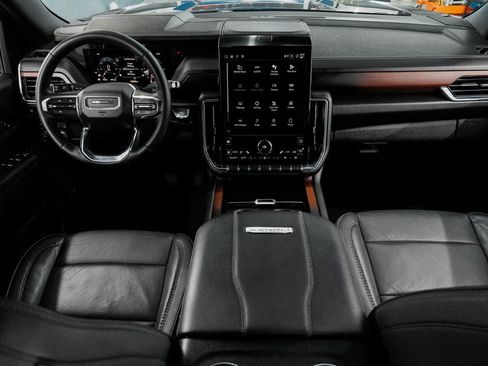 Used 2025 GMC Yukon XL Denali image 35