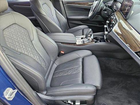 Used 2021 BMW 530i w/ Premium Package image 20