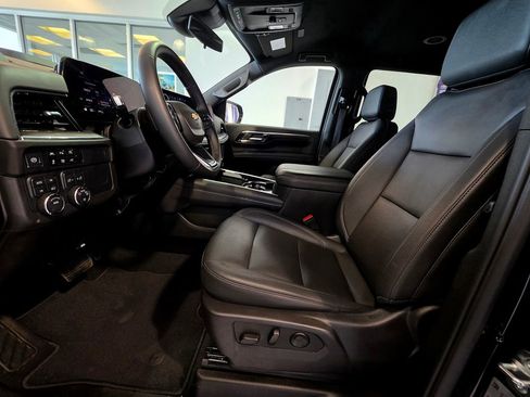 Used 2025 Chevrolet Tahoe LT AWD/4WD image 21