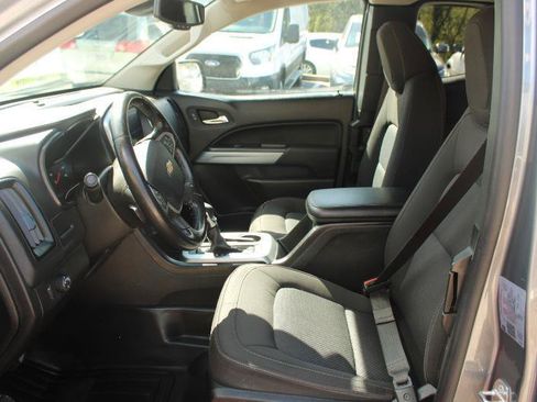 Used 2022 Chevrolet Colorado LT w/ Fleet Safety Package RWD image 10