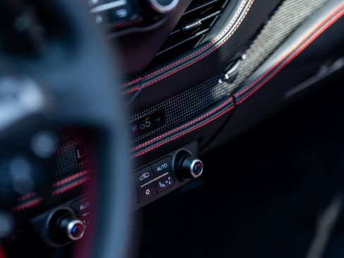 Used 2022 Ferrari F8 Tributo RWD image 27