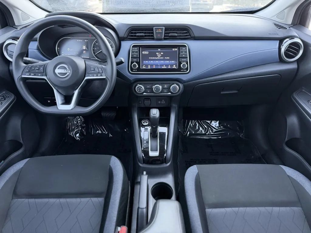 Used 2025 Nissan Versa SV FWD image 11