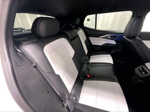 Used 2025 Chevrolet Equinox EV LT image 16