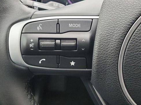 Used 2023 Kia Sportage EX image 18