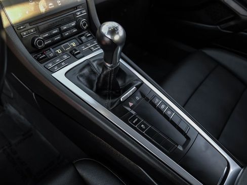 Used 2019 Porsche 718 Cayman image 18