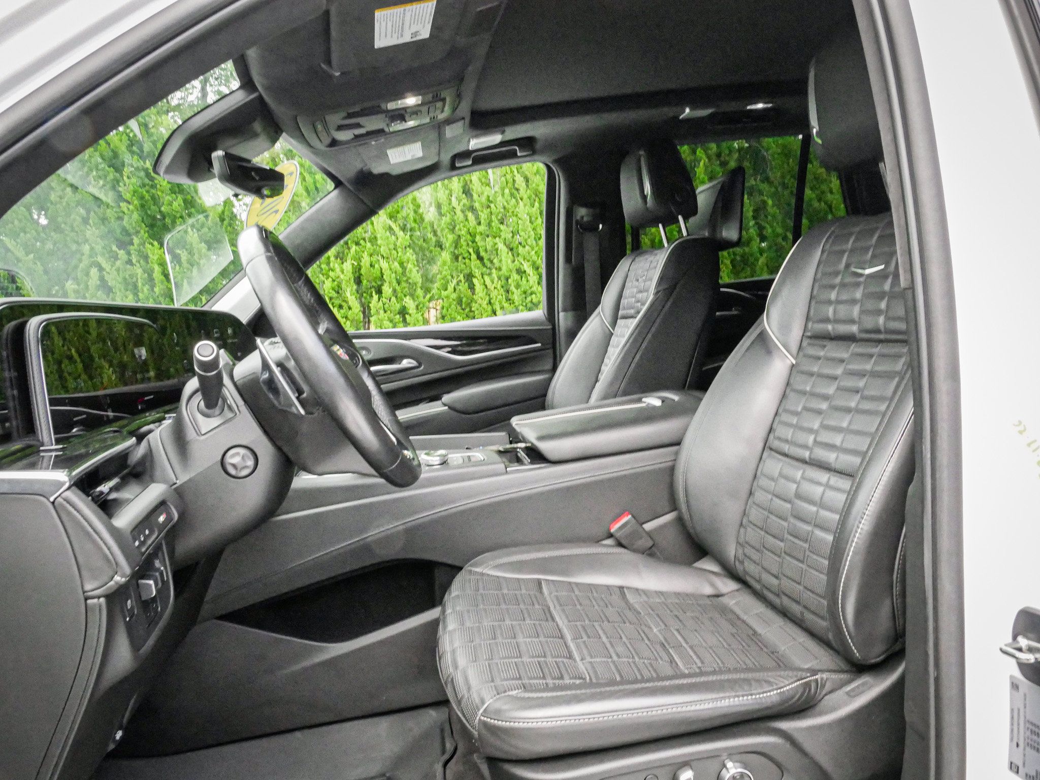 Used 2023 Cadillac Escalade V w/ LPO, ONYX Package AWD/4WD image 16