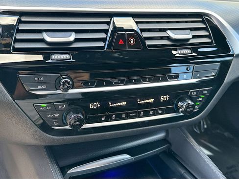 Used 2021 BMW 540i w/ Executive Package image 16