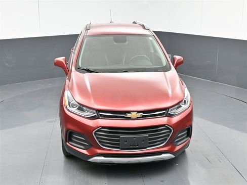 Used 2020 Chevrolet Trax LT w/ Driver Confidence Package image 22
