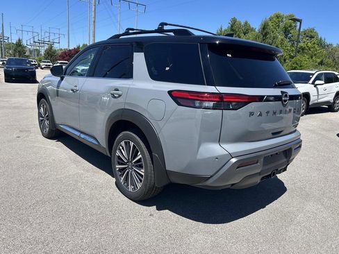 New 2026 Nissan Pathfinder Platinum w/ Lighting Package AWD/4WD image 5