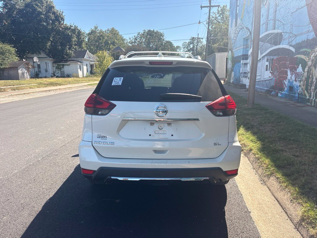Used 2017 Nissan Rogue SL w/ SL Premium Package FWD image 7