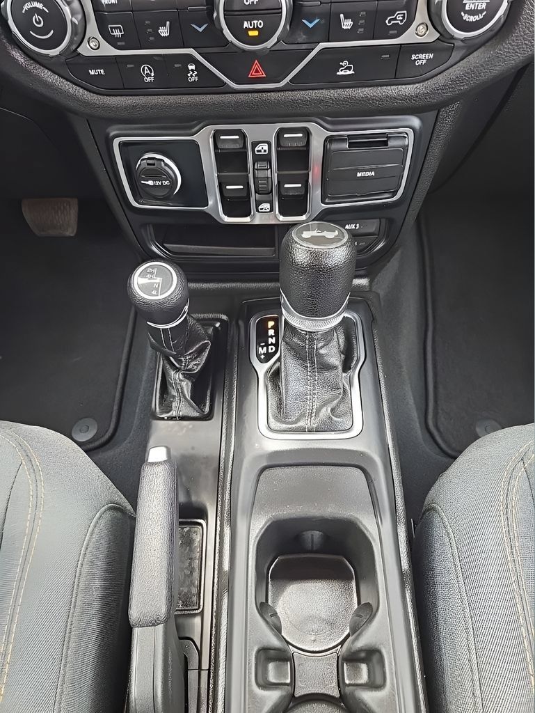 Used 2024 Jeep Wrangler Unlimited Sport AWD/4WD image 16